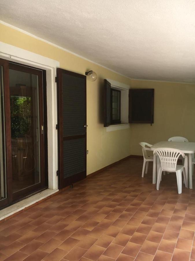 Domu Carmela Villa Villasimius Buitenkant foto