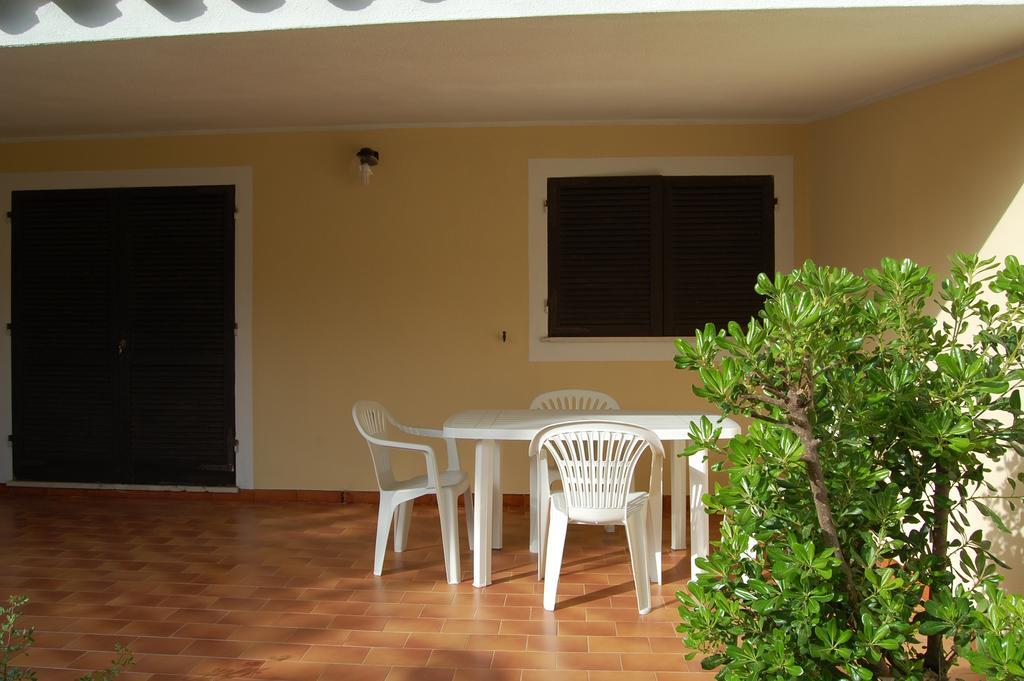Domu Carmela Villa Villasimius Buitenkant foto