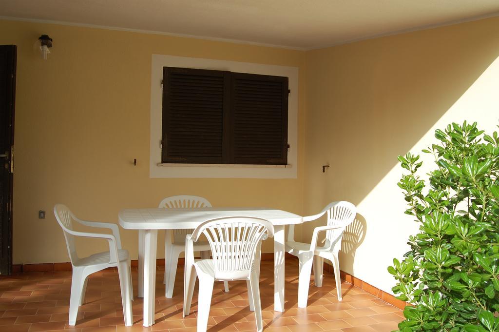 Domu Carmela Villa Villasimius Buitenkant foto